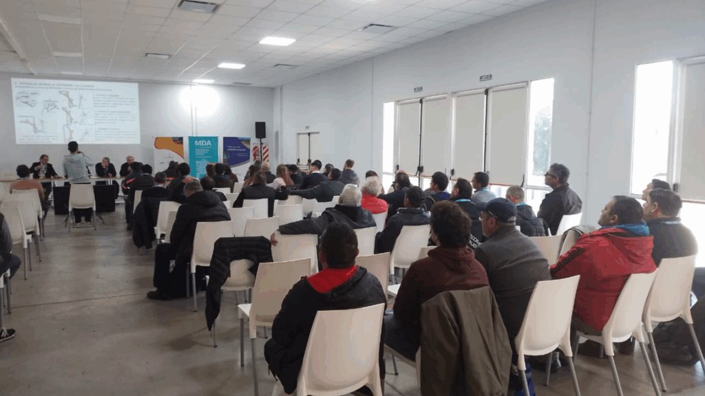 9 de Julio presente en el Taller Técnico de Caminos Rurales en Junín