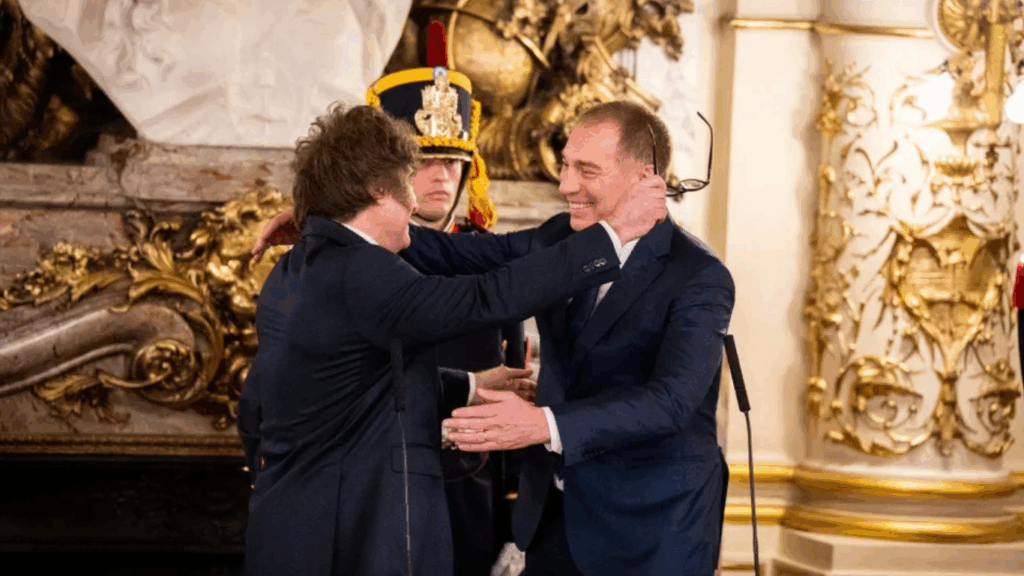 Milei le devuelve poder a Santilli: el Renaper y Deportes queden bajo su órbita