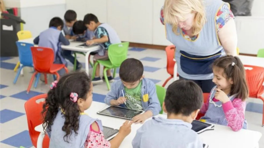 El Gobierno anunció un pago extra en marzo para la Ayuda Escolar Anual