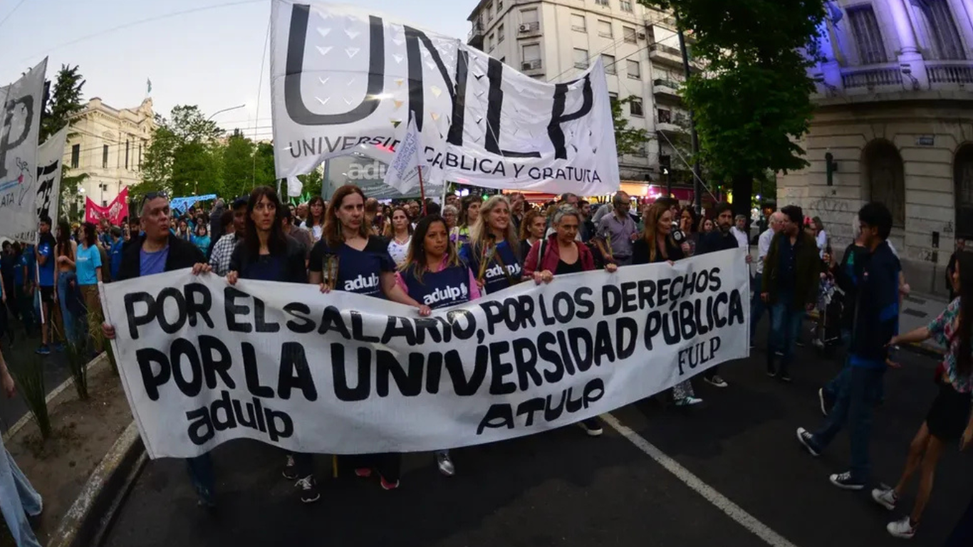 Ley de financiamiento: las universidades nacionales reclaman la «inmediata convocatoria a paritarias»