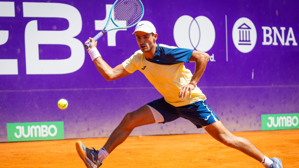 Navone volvió al triunfo y avanzó a octavos en el Argentina Open