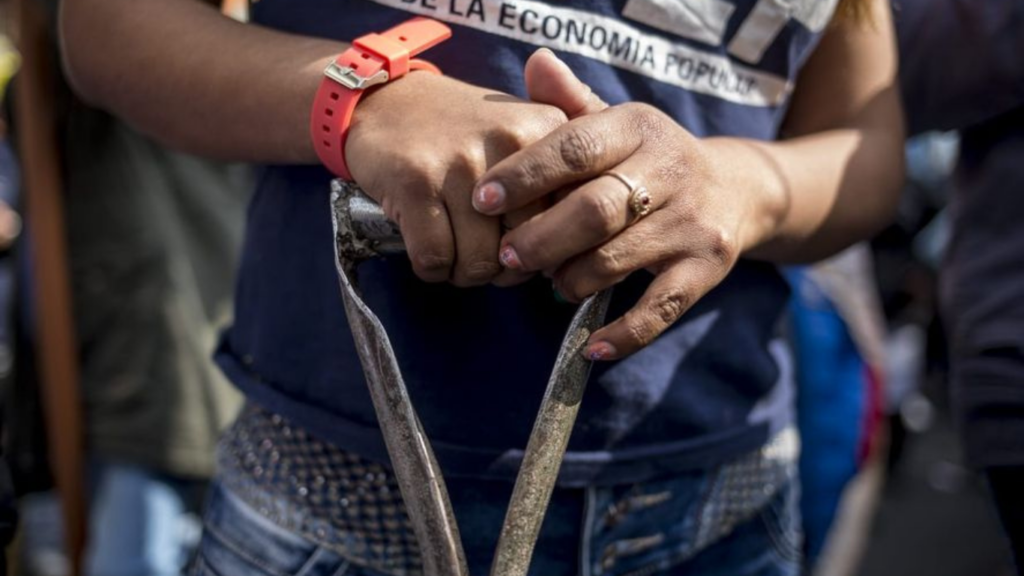 La informalidad laboral se acerca al 50% y se consolida como un problema estructural