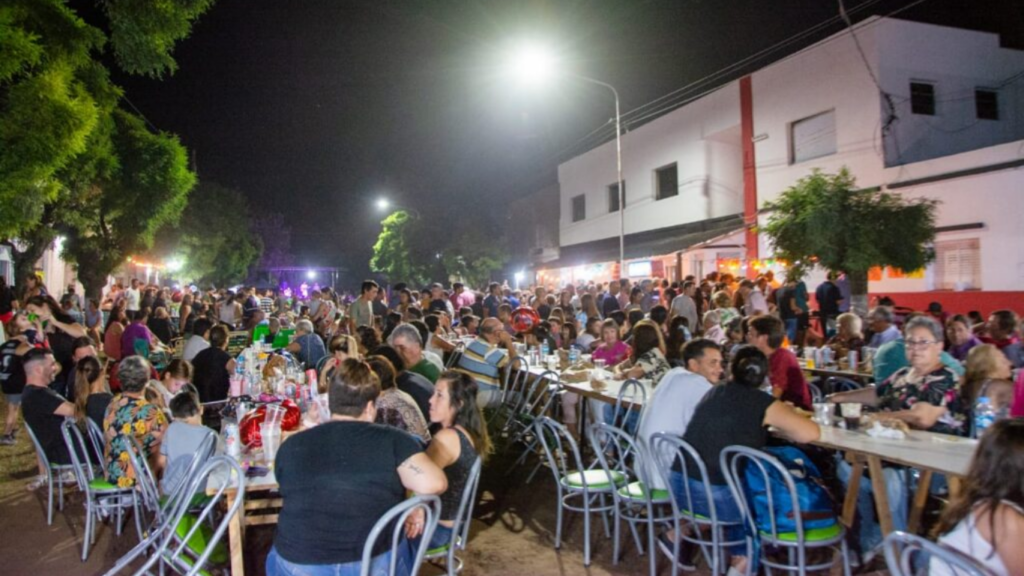 La Niña se prepara para la Fiesta de la empanada