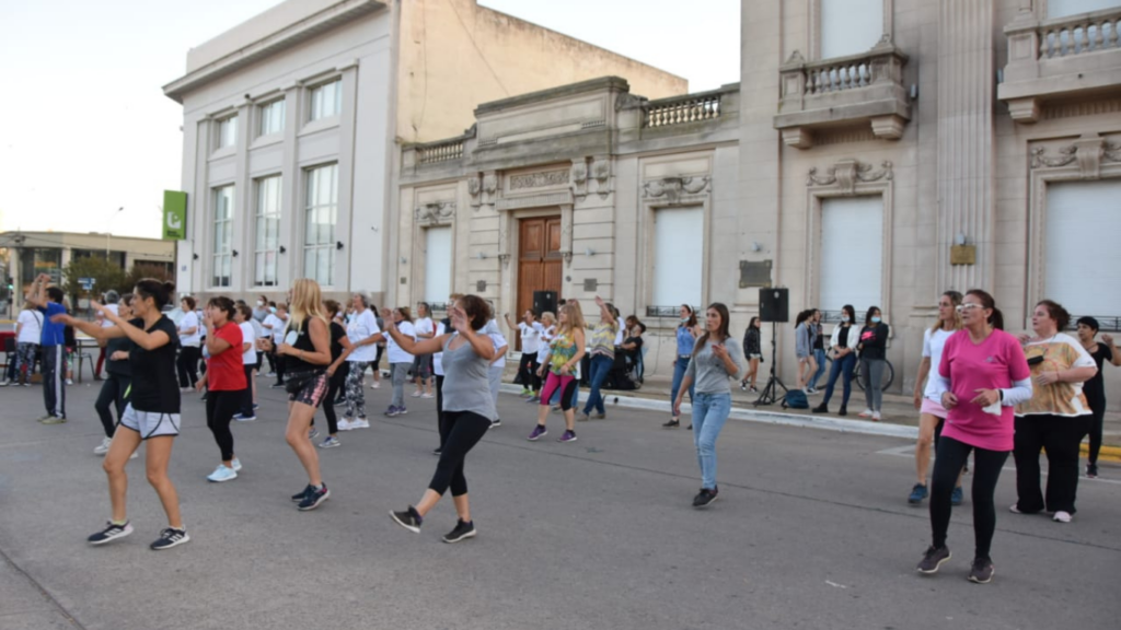 Día Mundial de la Actividad Física: se realizan actividades frente al Municipio