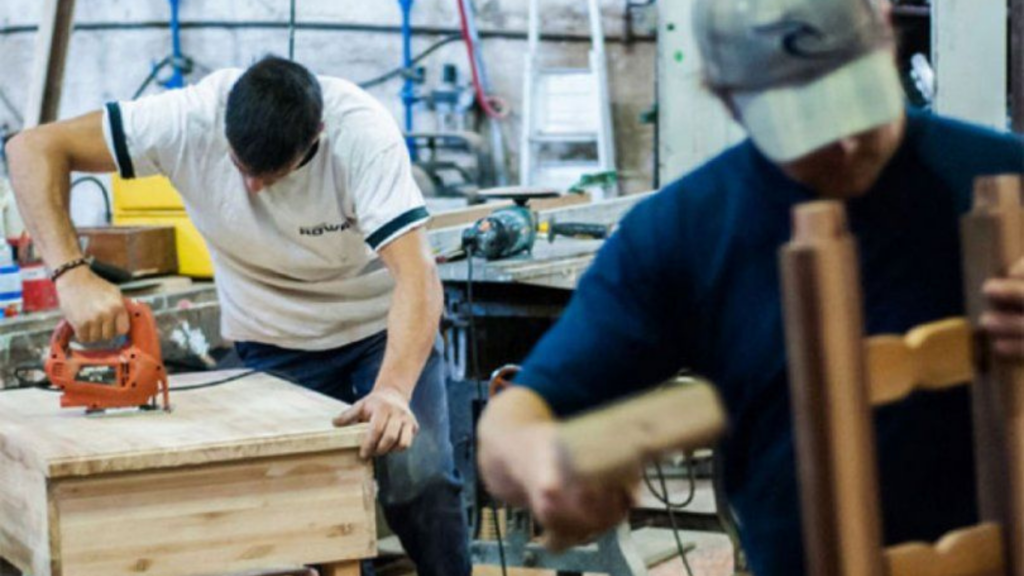 Cierran 70 empresas por día en la Argentina y crece la preocupación por el empleo formal
