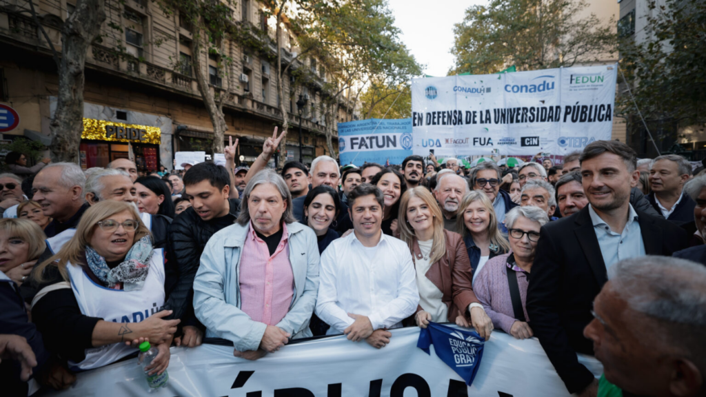 Axel Kicillof acompañó el reclamo universitario: “Van a tener que escuchar tarde o temprano”