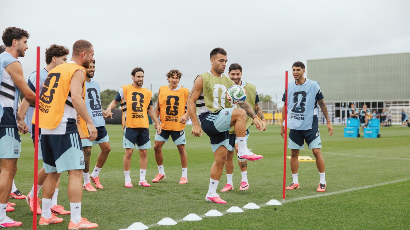La Selección Argentina ganó el Grupo J y se supo quiénes podrían ser sus rivales en el Mundial 2026
