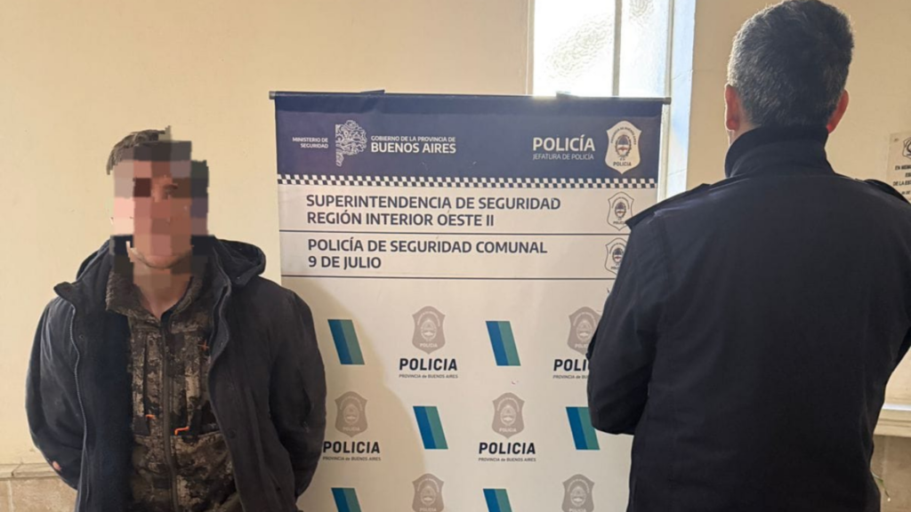 Policia Comunal: Un hombre se resistio ante la presencia policial. Tambien se produjo el secuestro de varios ciclomotores