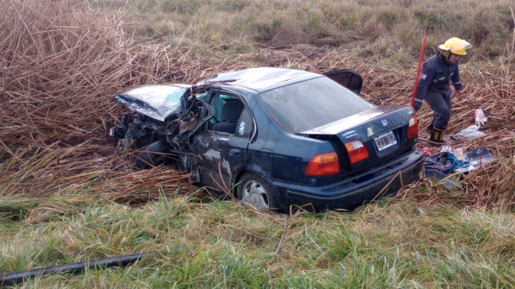 Ruta 5: un triple choque a la altura de Pehuajó causó las muertes de un padre y su hijo