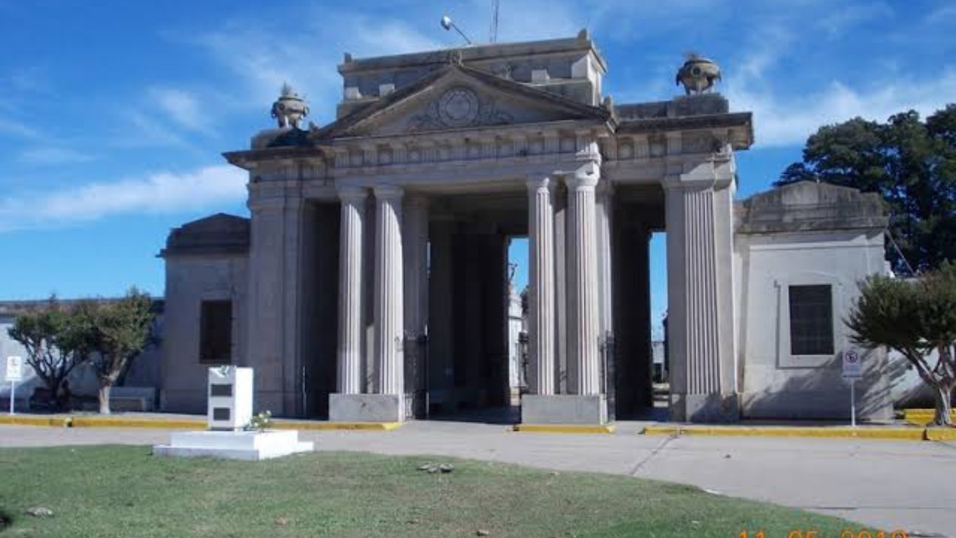 El Cementerio local fue foco del robo de mas de un centenar de elementos de bovedas