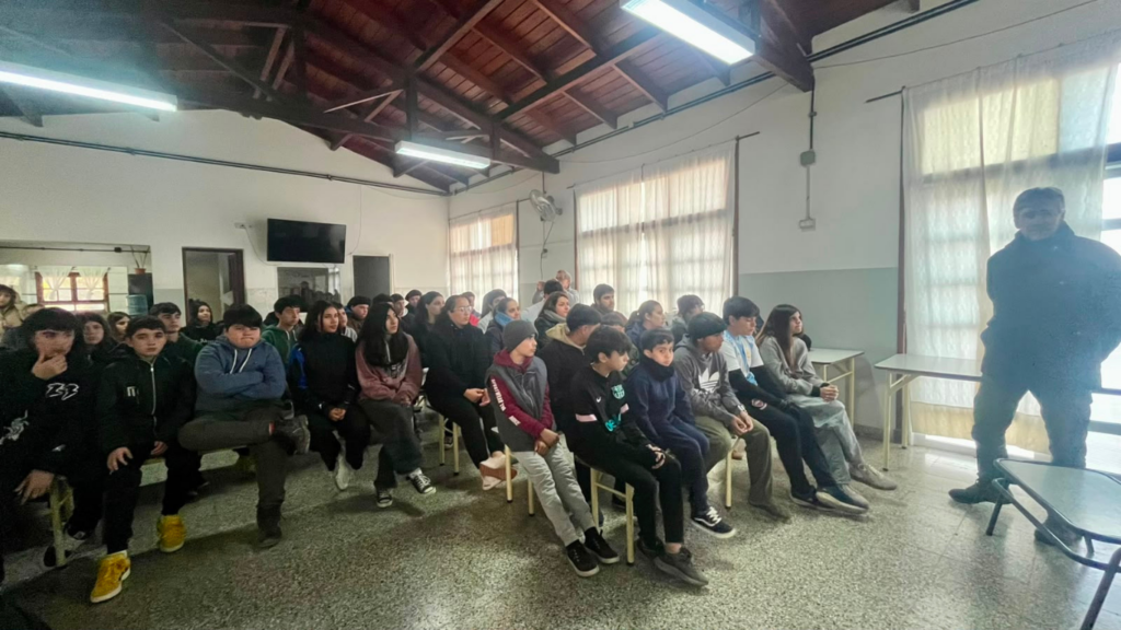 Bromatología brindó una capacitación en el CEPT N° 15 de El Chajá