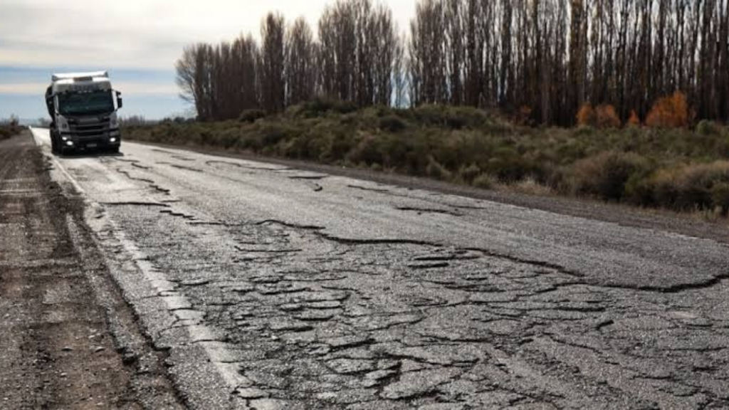 Rutas abandonadas y fondos en disputa: crece el reclamo al Gobierno nacional