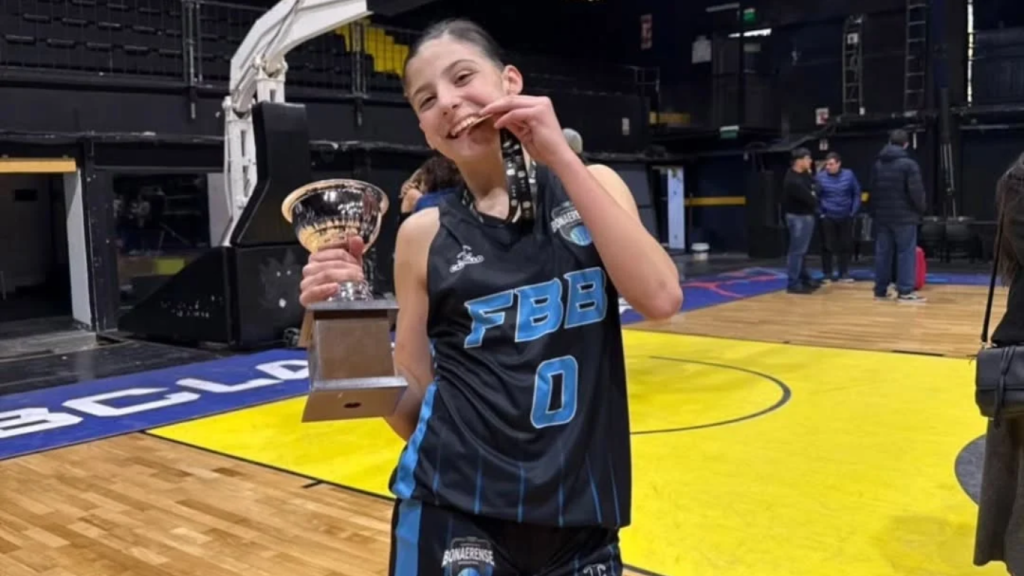Isa Fernandez, jugadora del Basquet de Atlético 9 de Julio se consagro campeona argentina con la Selección Bonaerense