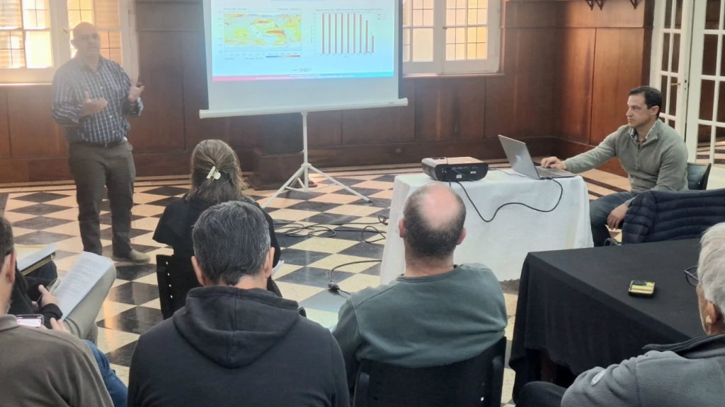 Charla informativa sobre el fenómenoclimático “El Niño”
